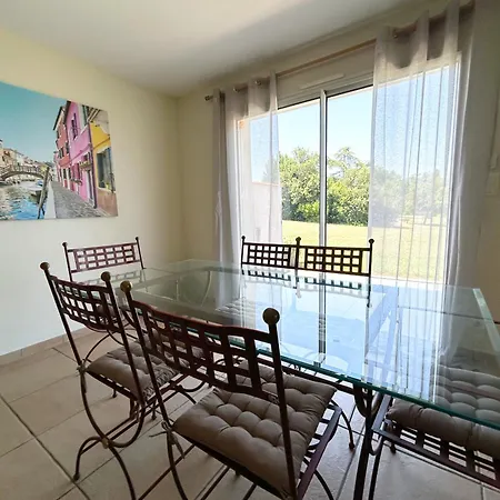 Sheila - Au Bord De L'eau Avec Piscine *